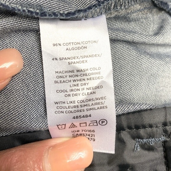 Ann Taylor Factory Denim Capris-Size 2 - Picture 4 of 4